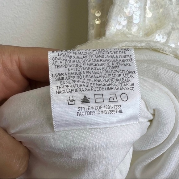 DRESS THE POPULATION Dress - Picture 9 of 10